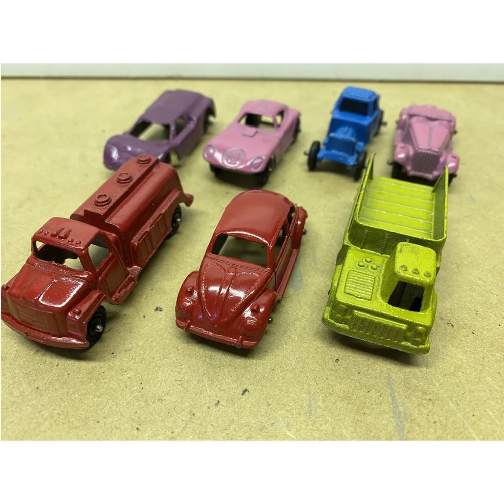 Lot Of 7 Vintage Tootsie Toys Cars And Trucks - Picture 2 of 10